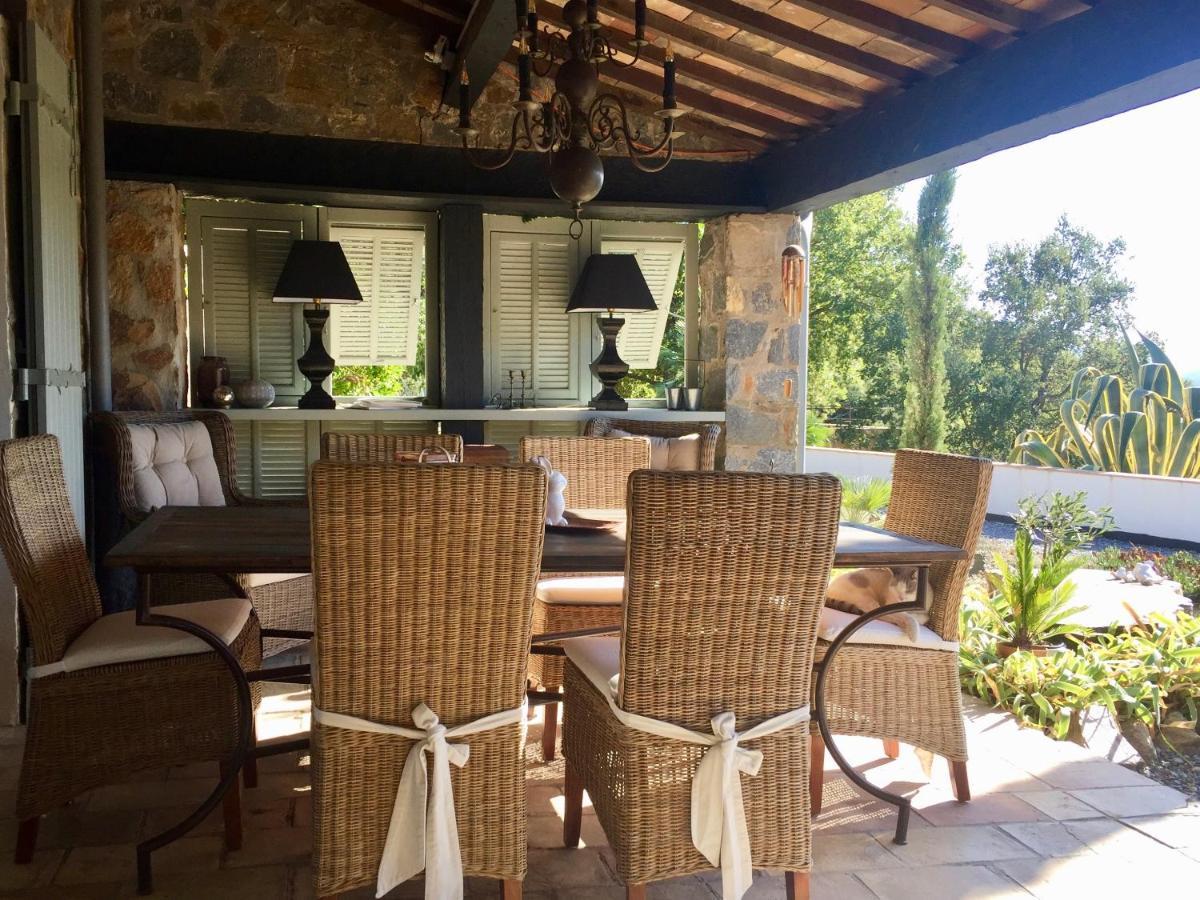Les Aurochs Bed & Breakfast Grimaud Bagian luar foto