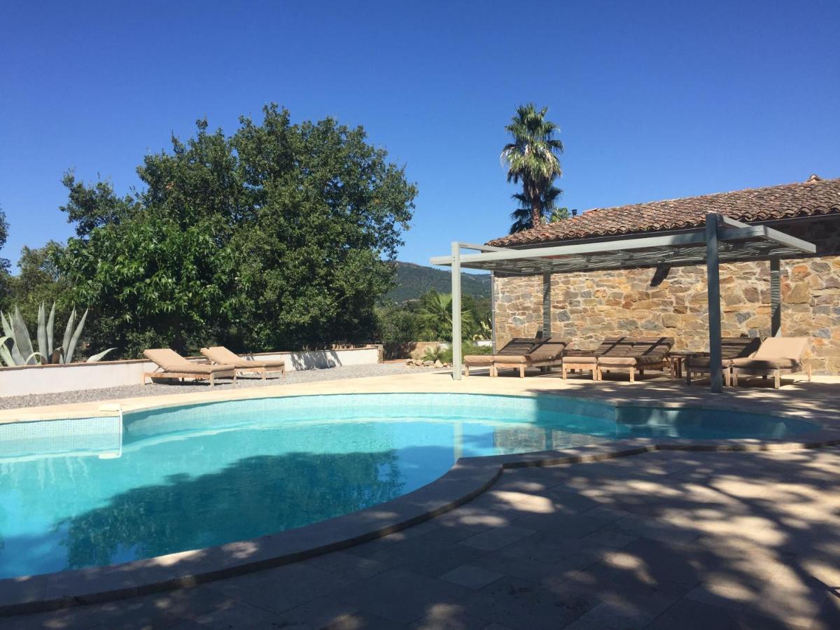 Les Aurochs Bed & Breakfast Grimaud Bagian luar foto