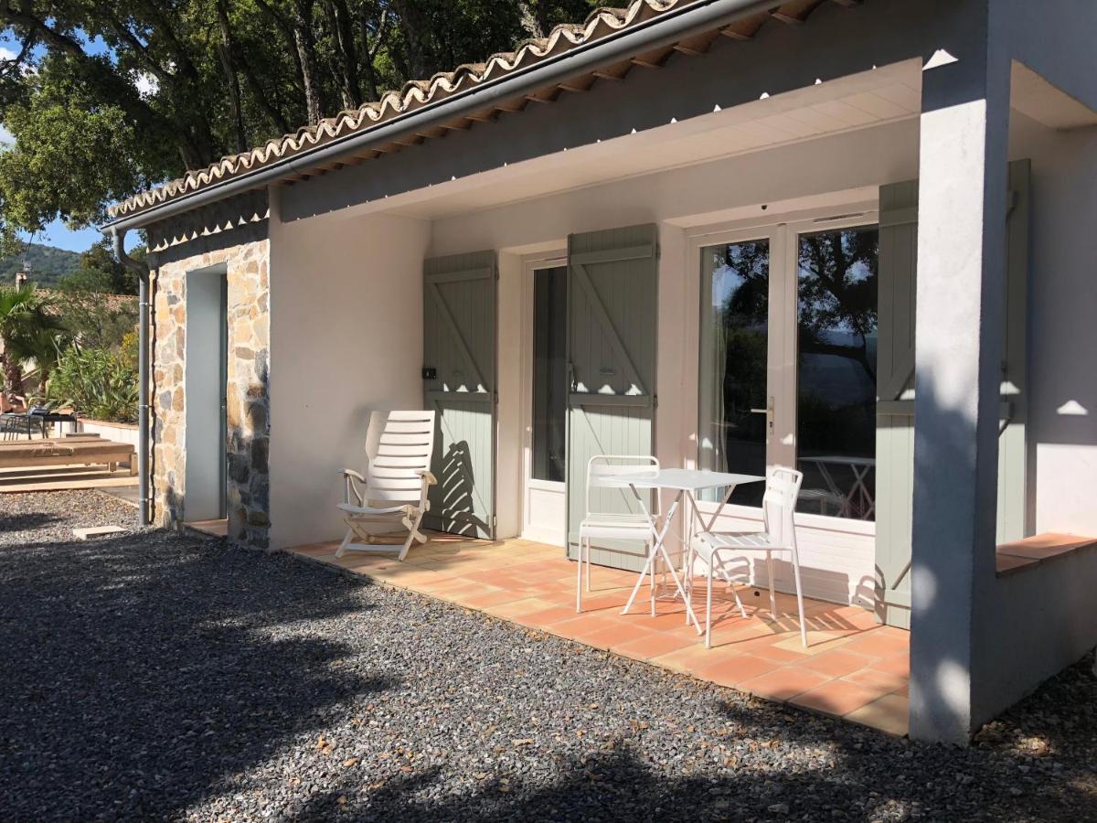 Les Aurochs Bed & Breakfast Grimaud Bagian luar foto
