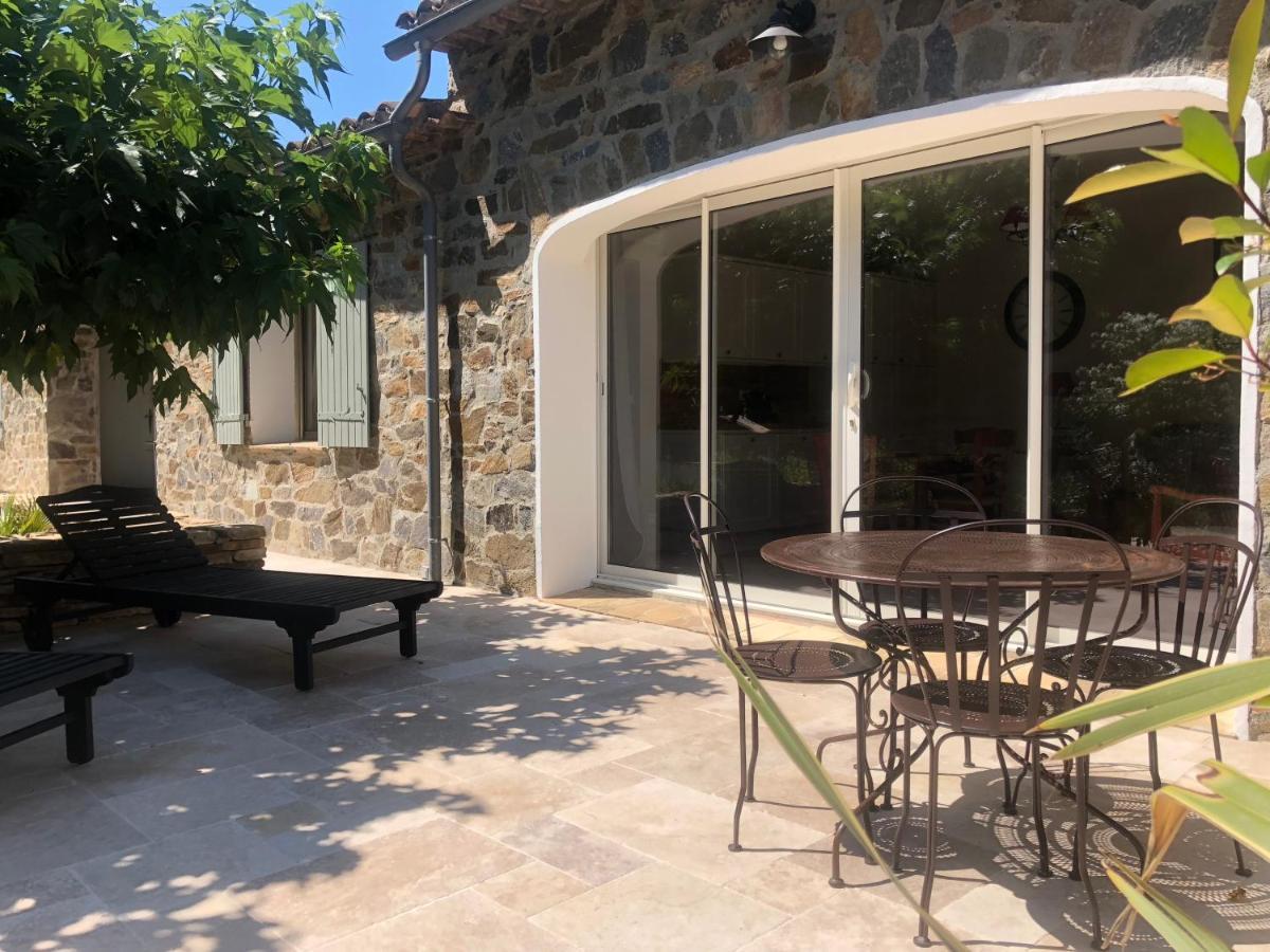 Les Aurochs Bed & Breakfast Grimaud Bagian luar foto