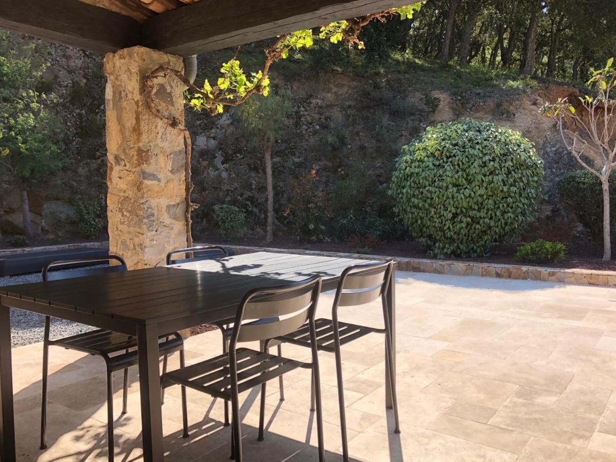 Les Aurochs Bed & Breakfast Grimaud Bagian luar foto