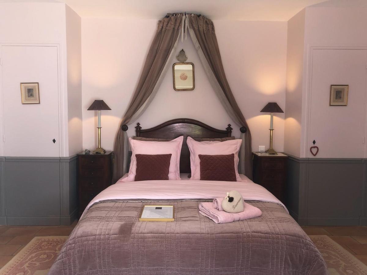 Les Aurochs Bed & Breakfast Grimaud Bagian luar foto