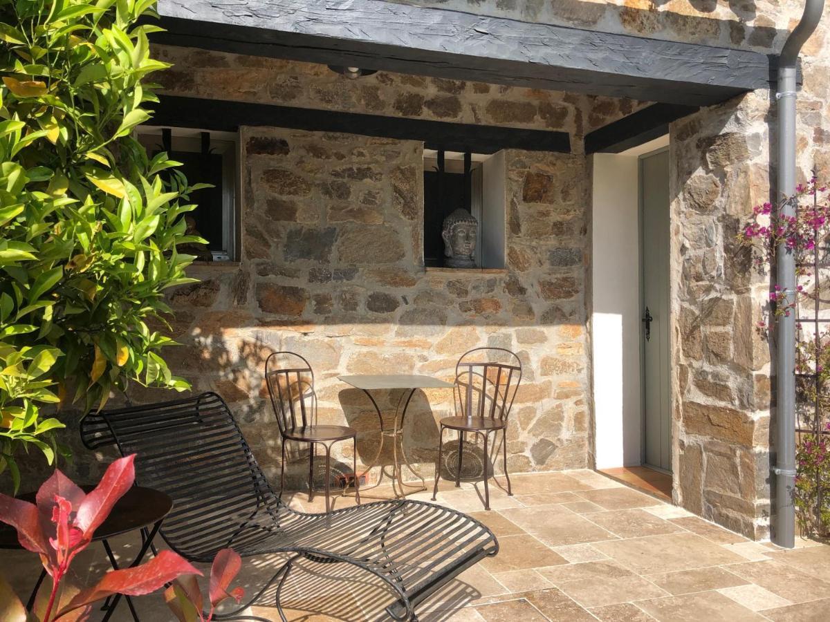 Les Aurochs Bed & Breakfast Grimaud Bagian luar foto