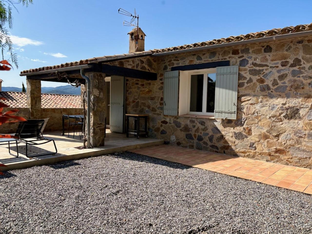 Les Aurochs Bed & Breakfast Grimaud Bagian luar foto
