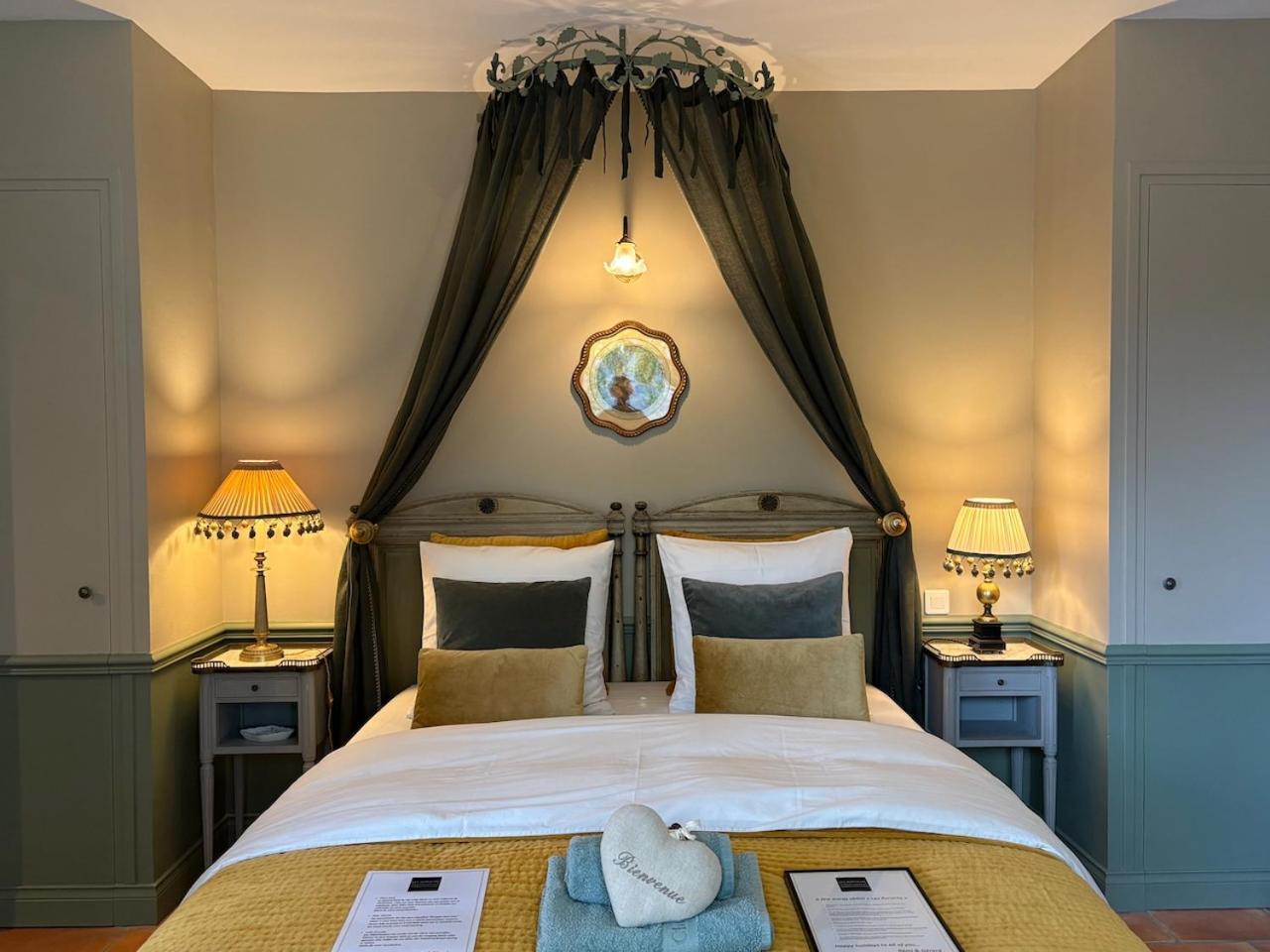Les Aurochs Bed & Breakfast Grimaud Bagian luar foto